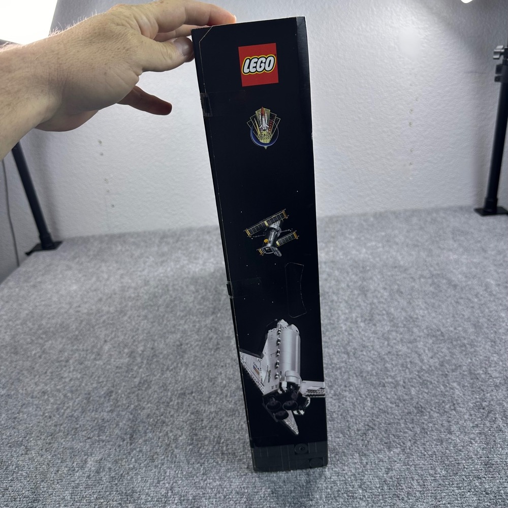 LEGO NASA Space Shuttle Discovery 10283 2354 Pcs 18+ New Sealed - Retired - Picture 3 of 6